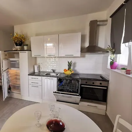 Kiki * Pakoštane